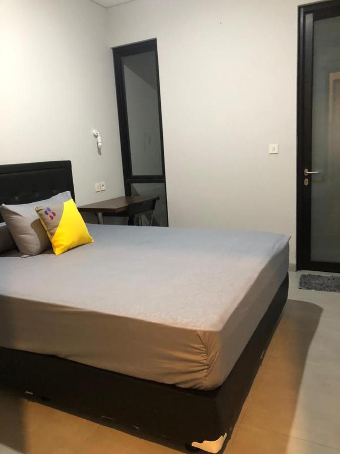 Cozy Puri Jacarta Exterior foto